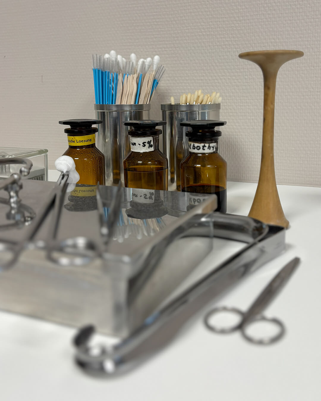 instrumente untersuchung frauenaerztin frauenarztpraxis cindy kaesche